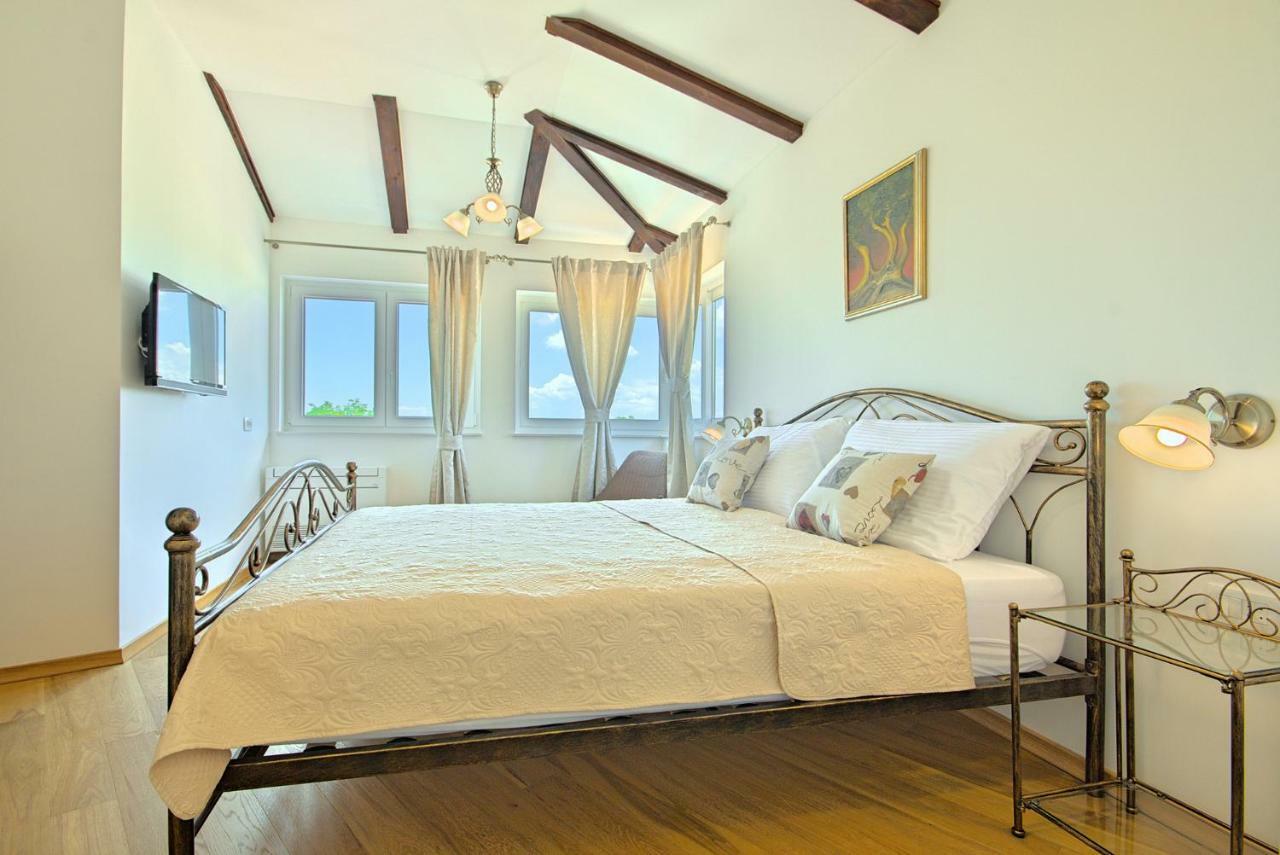 Villa Vespera Rosini Extérieur photo