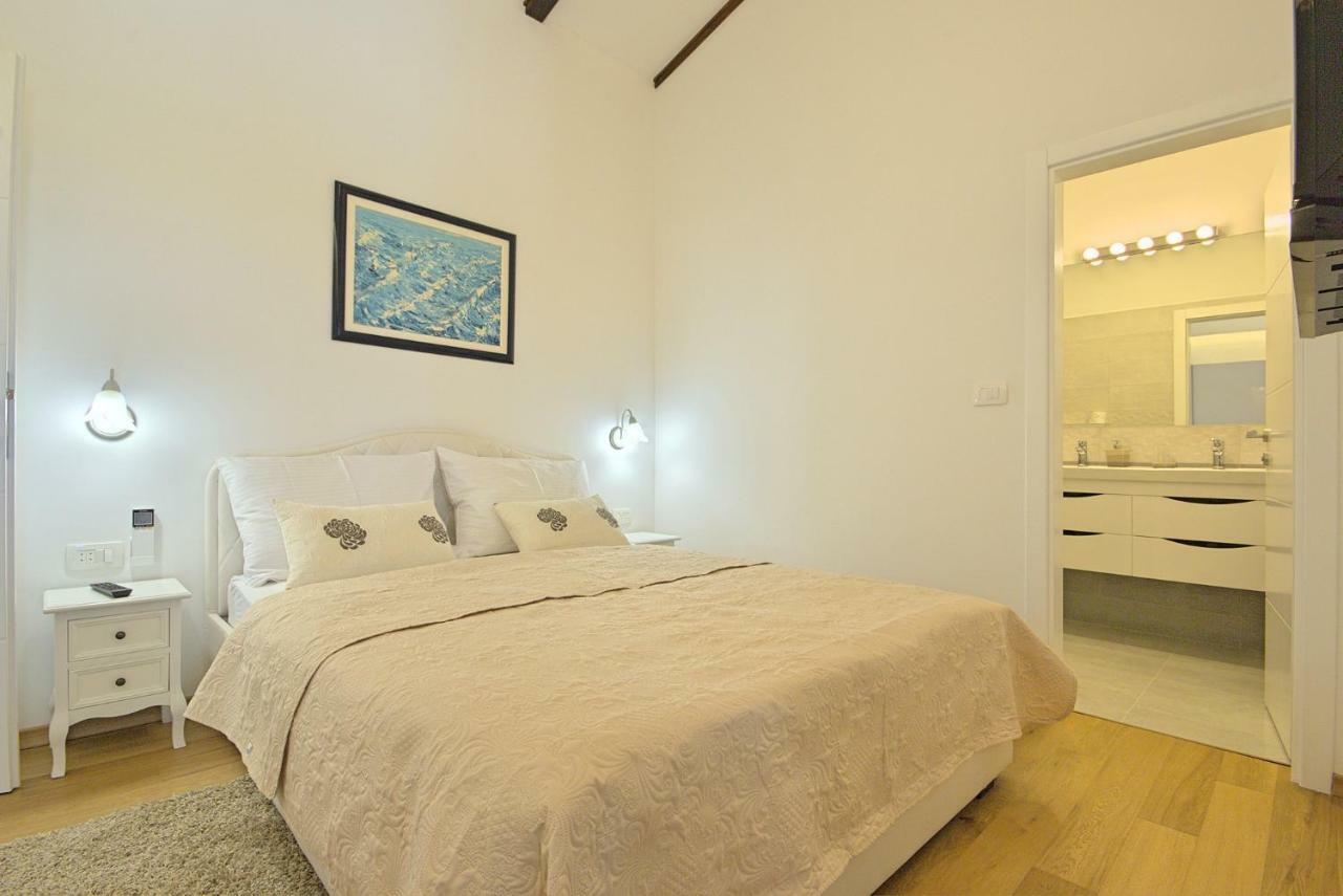 Villa Vespera Rosini Extérieur photo